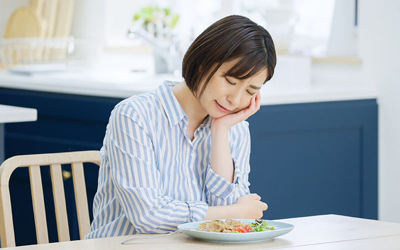 夏バテを感じる時に意識したい栄養素とは？食欲がない時の乗り越え方も解説